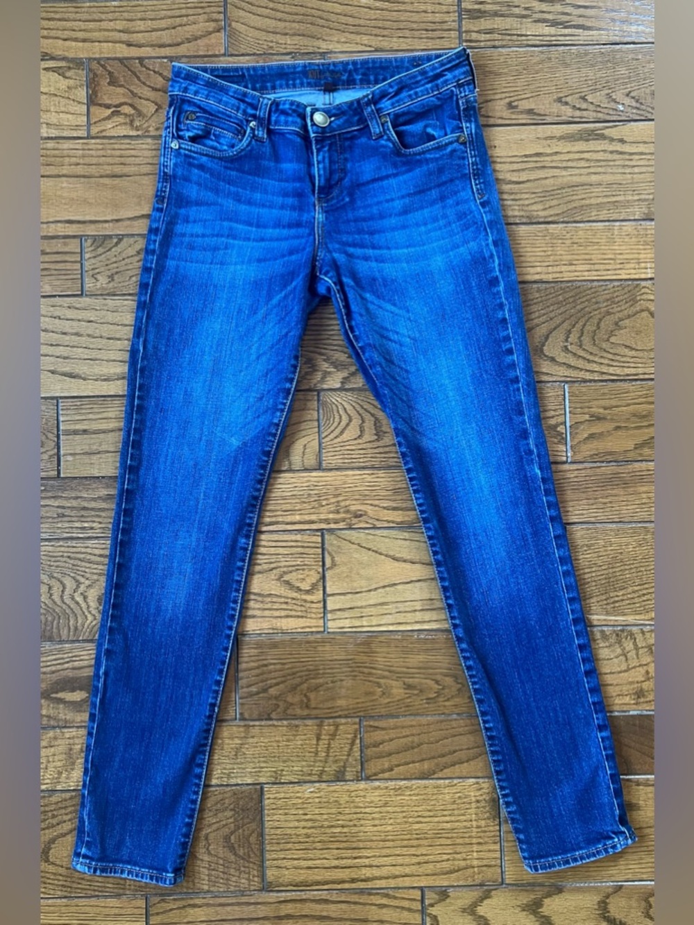 Kut from the Kloth Mid Rise Skinny Jeans Size 4 Medium Wash